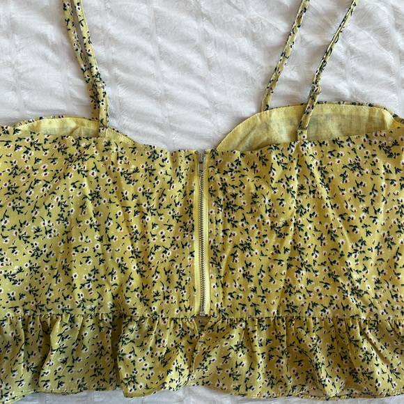 Beginning Boutique Sweetness Floral Top - Picture 4 of 7